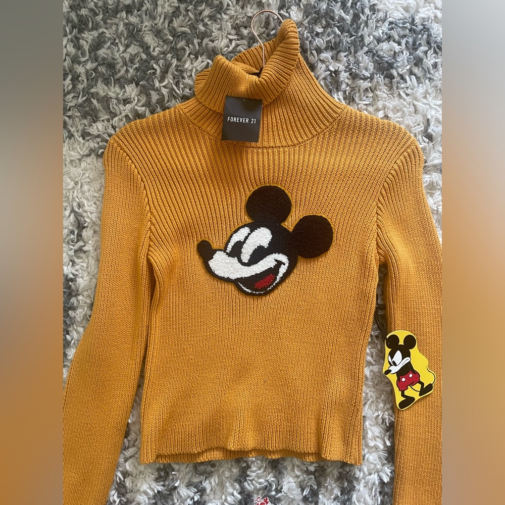 NWT Cropped Mustard Yellow Mickey Mouse Turtleneck in sz M